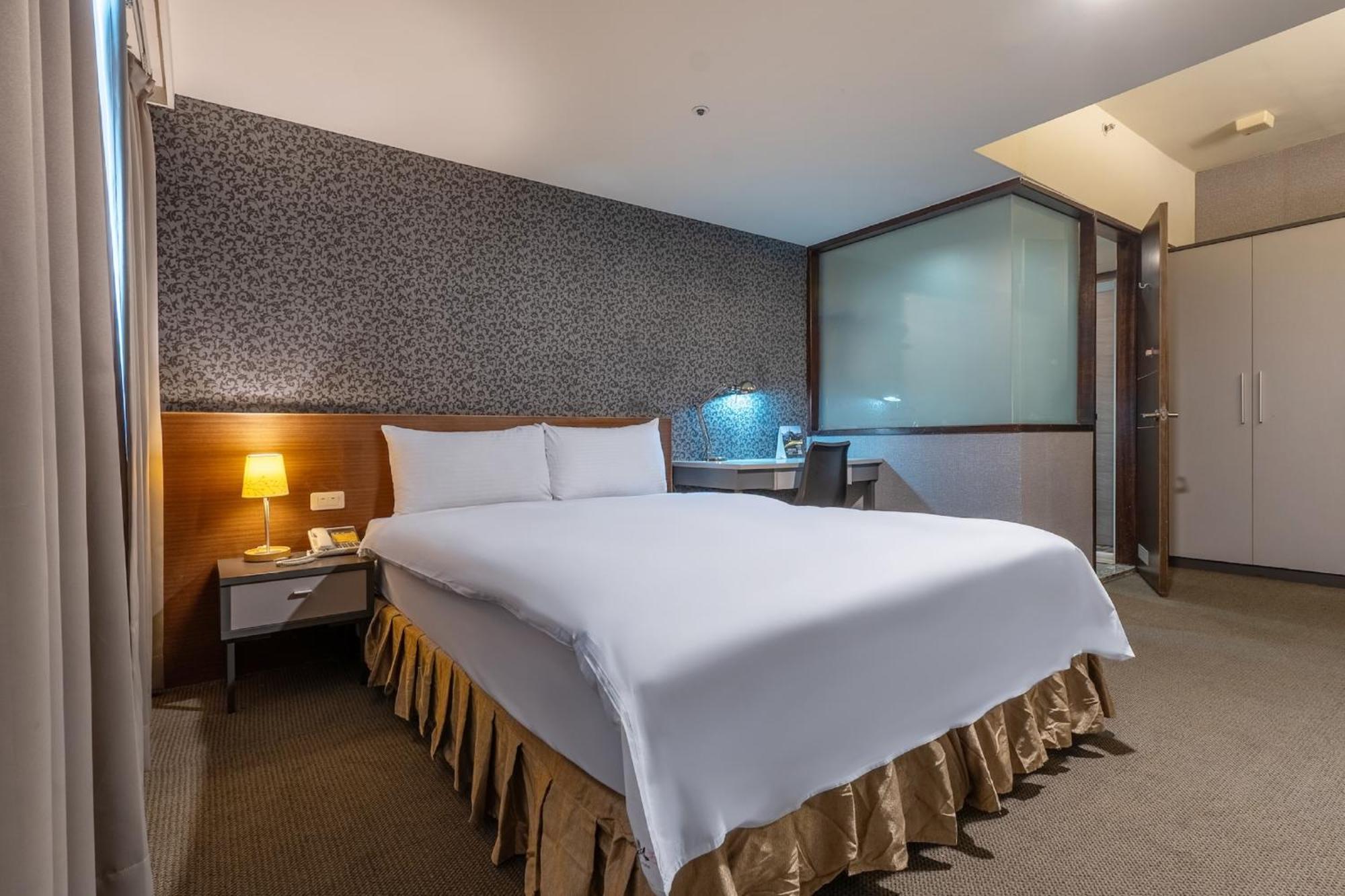The Galerie Hotel Taichung Exterior photo