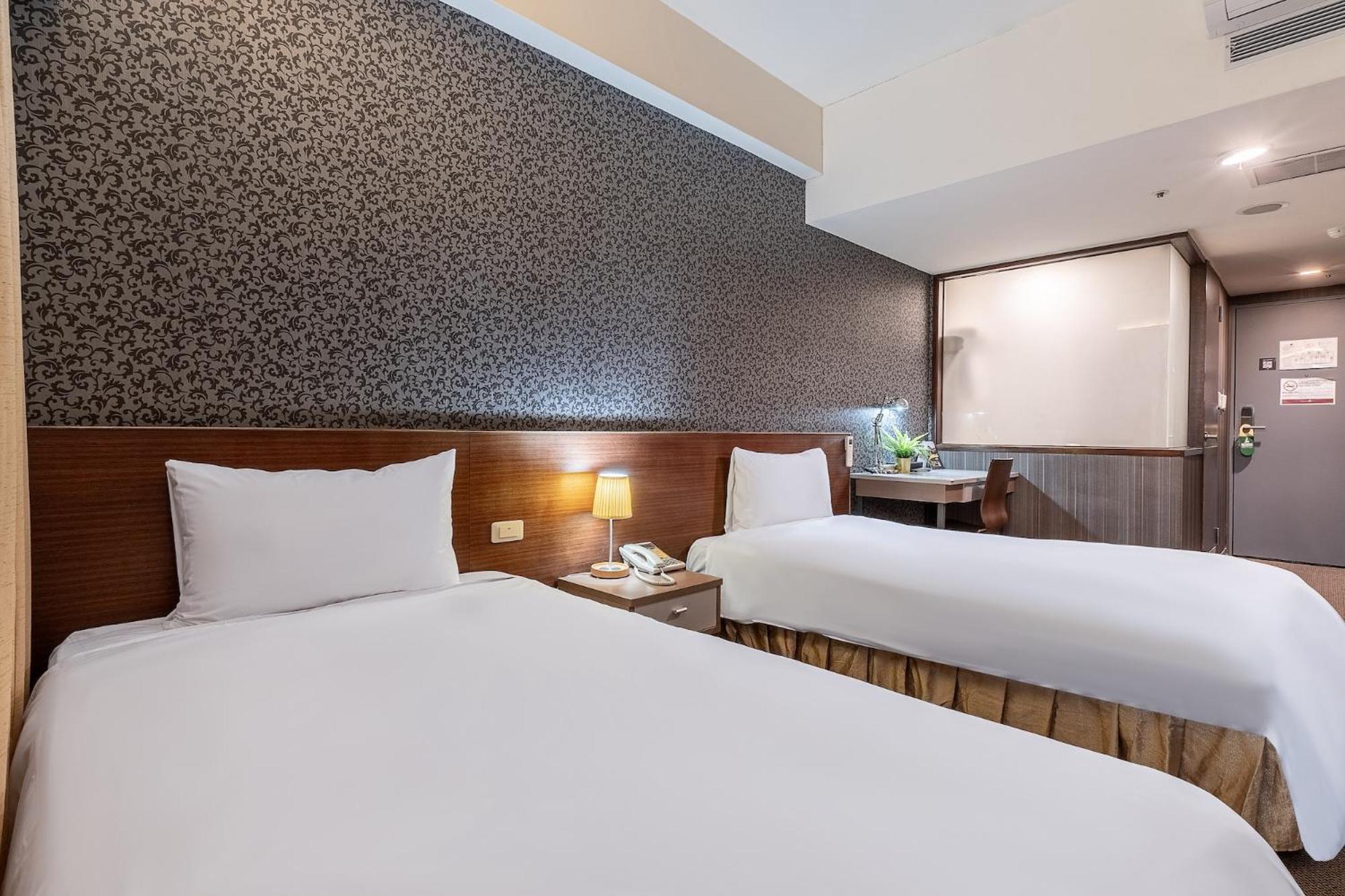 The Galerie Hotel Taichung Exterior photo