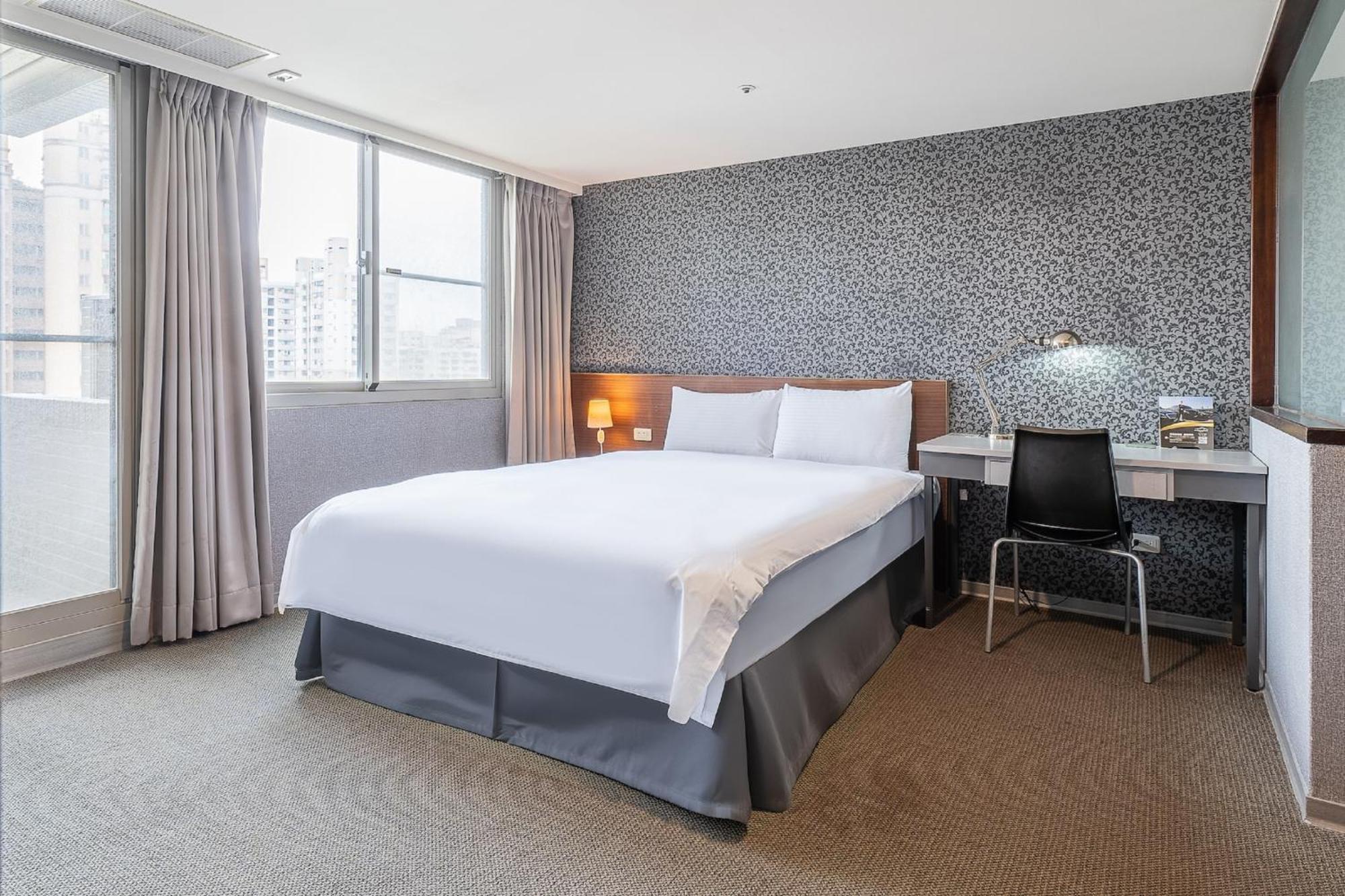 The Galerie Hotel Taichung Exterior photo